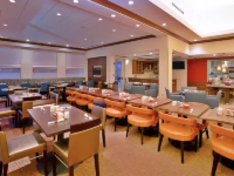 Hilton Garden Inn Chicago/Midway Airport Hotels in Bedford Park