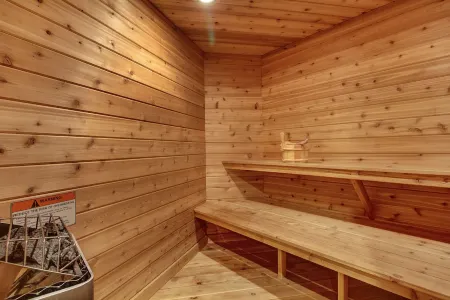 Private End Condo on Superior w/ Panoramic Views!  Fireplace & Private Sauna!