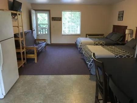 Bluff View Inn and Resort