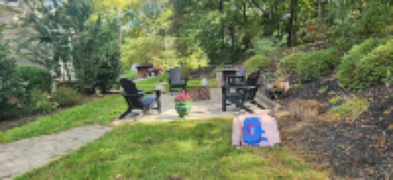 Mountain side house with game room, hot tub, firepit 1 mile from Lambertville