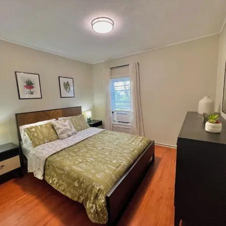 Welcome to happy home Oswego 5 bedroom to bathroom house with WiFi and AC