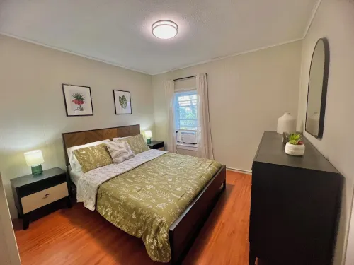 Welcome to happy home Oswego 5 bedroom to bathroom house with WiFi and AC