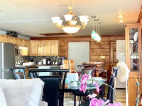 Large beautiful ocean front studio with private dock
