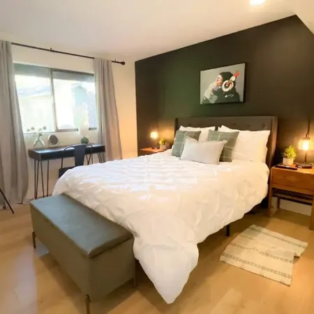 Mid-Century Modern Retreat