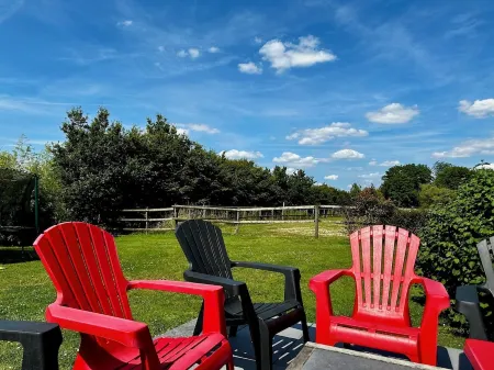 Gîte les Bambous – Sleeps 8 – 3 Bedrooms – 2 Bathrooms – Indoor Pool