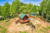 Near2Town/Deck/Views/Hot tub/Fireplace/Fire Pit/Loft