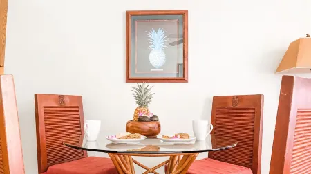 One Bedroom Deluxe Garden View Launa Kai Resort C109 Отели рядом с достопримечательностью «Kīhei Kalama Village»