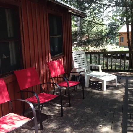 Beautiful lakeview cottage on Friends Lake