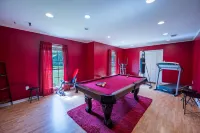 4 bedrooms big house in a great location