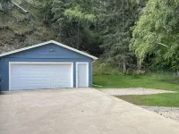 Walking distance to Downtown Historic Main Street and Outlaw Square
