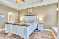 Rustic Fields-WALK IN, Lake views, Sleeps 9, Pools, next to Silver Dollar City