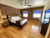 Main Street Retreats 106 - 2 BR Downtown Apt. 106