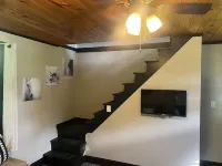 Looking for a getaway? This is the perfect cottage for you.  Pet friendly!