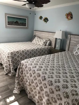 Direct Ocean Front Ground Floor Paradise W/Pool! Отели в г. Серфсайд Бич