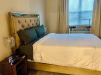Luxury Unit, SelfCheck-In Houston, 20 mins to Downtown! 스트림 오프 로드 파크 앤드 비치 주변 호텔