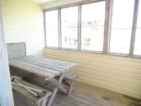 Lovely 3 Bedroom Oceanside Cottage With No Street To Cross.