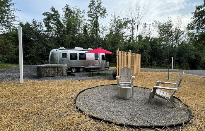 Sip & Soak: Airstream Glamping, Hot Tub on Seneca Wine Trail