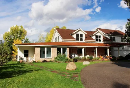 Historic Carbondale Schoolhouse/Luxury Apartment