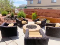 Huge! 6 Bed, 8 Bath Home, Water Park, Lazy River, Fire Pit, Near Tuacahn, Views!