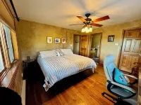 Luxury Cabin Backs Nat'l Forest– 5 Min to Rmnp Wild Basin: Hike, Fish, Wildlife!