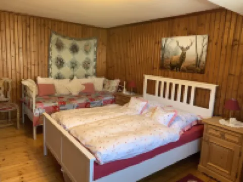 Apartment Hüttenzauber in Idyllic Forester's Lodge, Family-Friendly, Dogs Welcome Hotels in Forbach