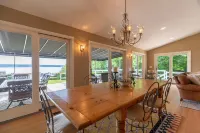 Sunset Beach Lake House on Beautiful Owasco Lake - Great Family Summer Retreat!