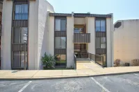 Sweet Lake Get Away 2) in the Heart of Hot Springs