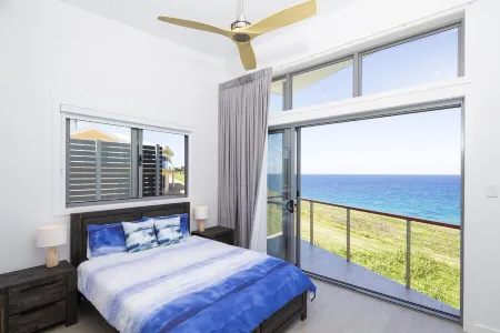 Modern Family Home With Breathtaking Ocean Views!