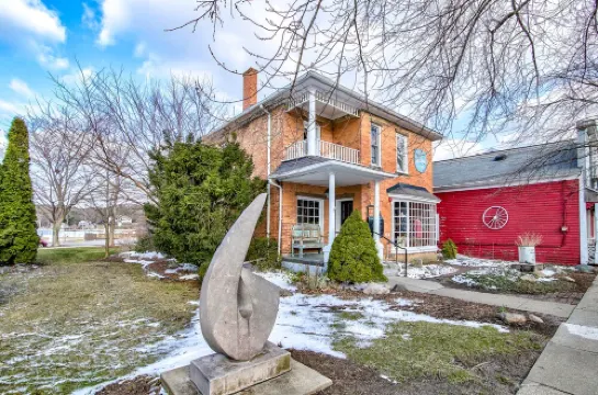 Bayfront King, Harbor View & Porch,  Location, Location!