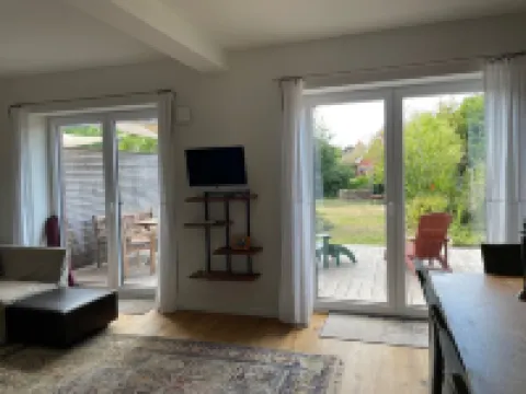 Modern holiday apartment with a large terrace and garden near Hamburg Hotels in Stormarn