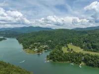 Great lake views, super fast WiFi, Lake/Dock access