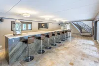 The Mohamad Ali Experience Hotels in Cherry Hill