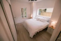 Contemporary Marsh View Getaway - Less Than 10 Minutes From Downtown