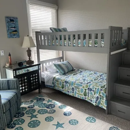 Coastal Cottage, heated private pool & hot tub, resort community