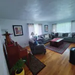 Updated clean 5br house, 2(1/2) bath close to Notre Dame.