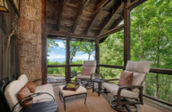 Luxury Mountain Cabin Near Asheville/Spectacular Views/Private Hiking Trails