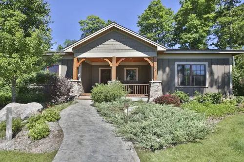 Private PET FRIENDLY 4 Bedroom-4 Bath Cottage Near Ski Resorts! Harbor Springs