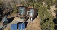 Off-grid Masterpiece Cabin W/ Breathtaking View