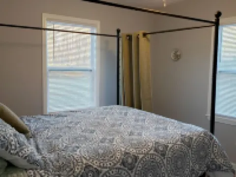 The Quiet Cove • A Refined Lake Norman Retreat Hotels in Fallstown