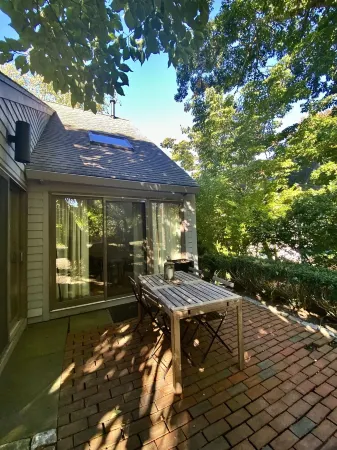 Sleeps 6 @ New Seabury w/ Pool - All Season Modern Condo!