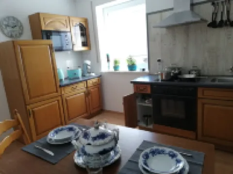 Südhang Apartment in Rehling bei Augsburg, Boxspringbetten 艾夏赫-費里德貝格縣酒店