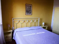 Lodging in central Tuscany,pool,children pool,Aircon,ideal for families, sleep 6