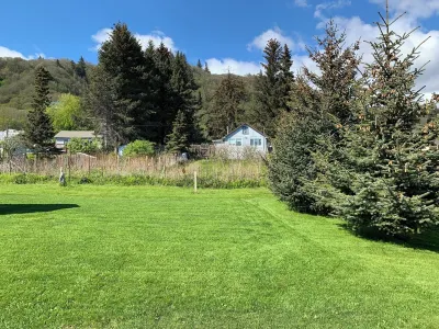 Walking distance to the Heart of Homer