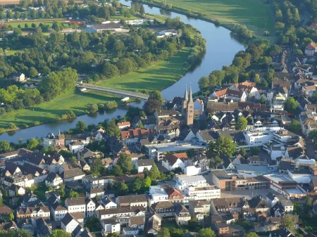 MW vacation apartment in Höxter / Weserbergland directly on the Weser. Отели в г. Хёкстер