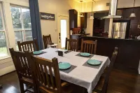 Large Home downtown Victoria by DeTar Hospital South and historical center