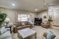 Game room, Kids wing, Dog Friendly, Heated Pool, 25ft Boat Parking.