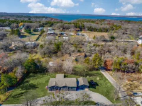 Cottage on Lake Texoma