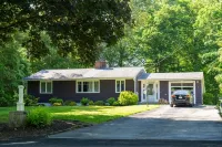 1 Acre, Central Air, Firepit, Fenced Yard, Patio, Dishwasher, Washer/Dryer