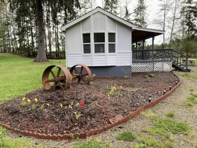 Blue Spruce Meadow: Comfortable, Private, Cozy and just 7 miles from 2 beaches Các khách sạn gần La Push Beach