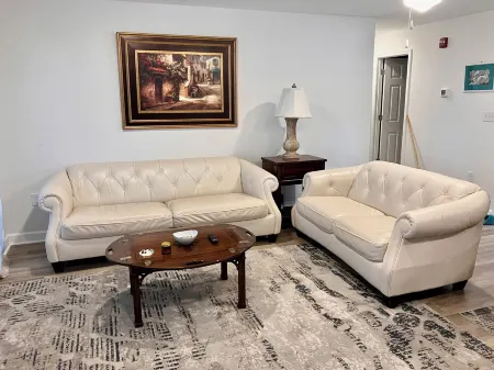 1147 NEW Cozy 2 Bedroom Condo on Mobile Bay